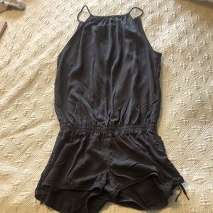 Lululemon black short jumper size 6-8